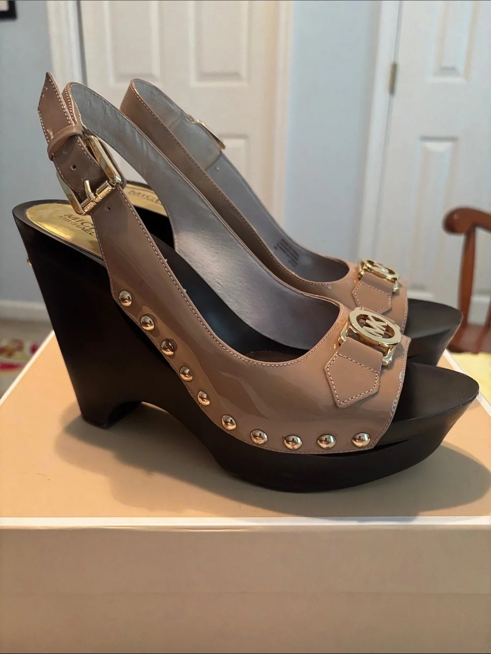 Michael Kors Tan Patent Leather Platform Slingback Sandals with Gold MK Hardware